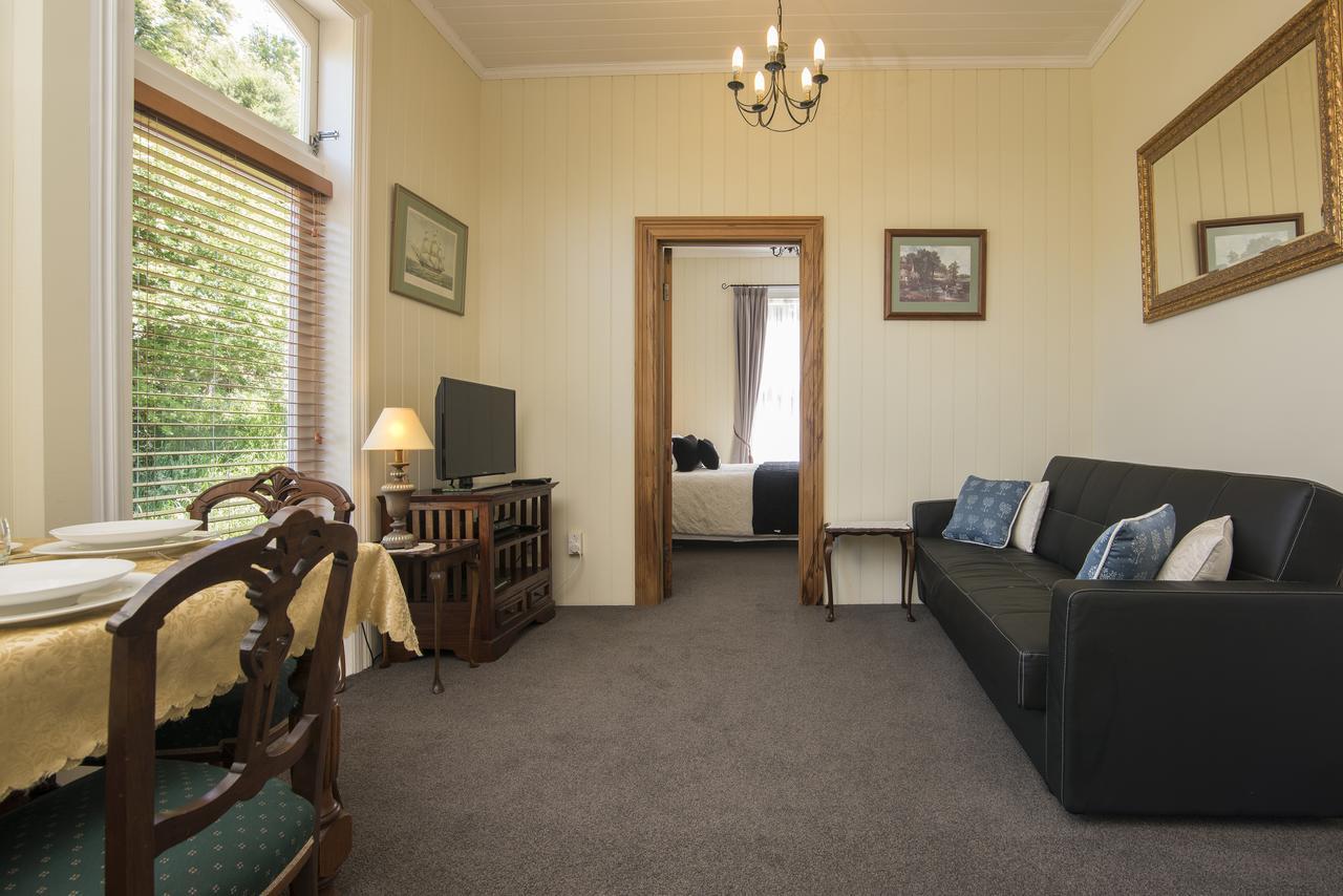 Sennen House Boutique Accommodation ピクトン エクステリア 写真