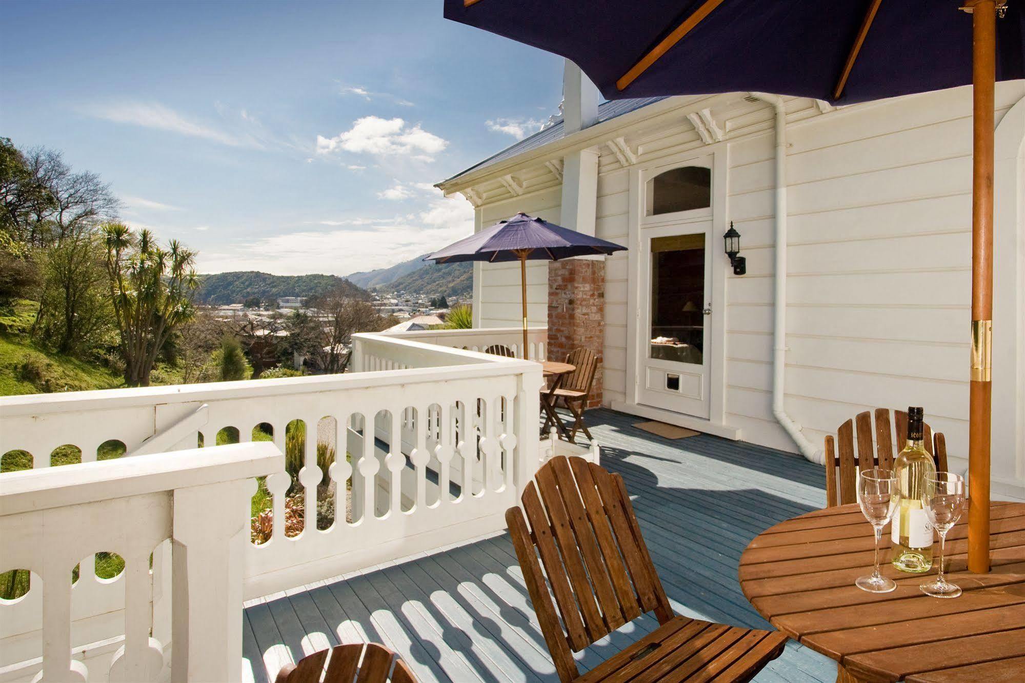 Sennen House Boutique Accommodation ピクトン エクステリア 写真
